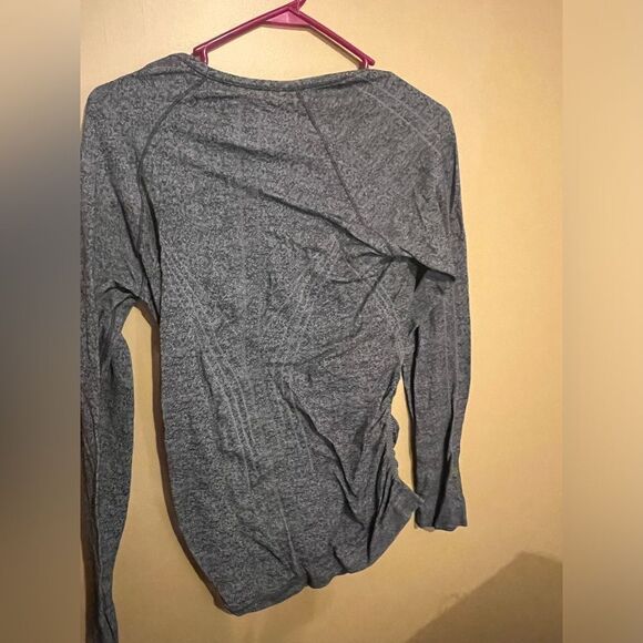 Athleta large grey top - Picture 7 of 7